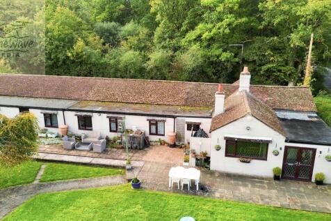 5 bedroom detached bungalow for sale