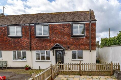 Shipbourne Road, Tonbridge, Kent 2 bed end of terrace house for sale
