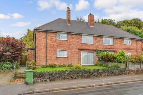 Sandhurst Road, Tunbridge Wells, Kent 2 bed ground floor maisonette for sale
