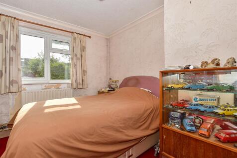2 bedroom semi-detached bungalow for sale