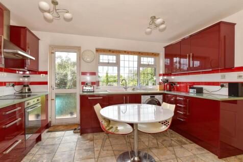3 bedroom chalet for sale