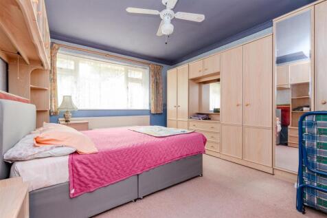 1 bedroom semi-detached bungalow for sale