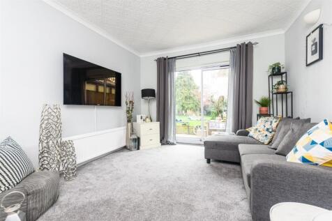 2 bedroom semi-detached bungalow for sale