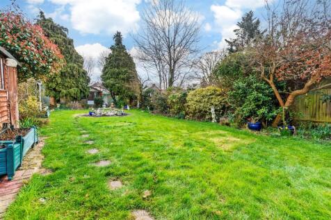 2 bedroom semi-detached bungalow for sale
