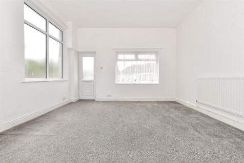 2 bedroom ground floor flat for sale