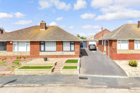 2 bedroom semi-detached bungalow for sale