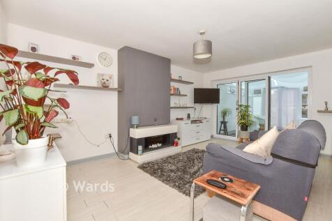 Shamrock Avenue, Whitstable, Kent 2 bed semi