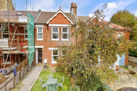 4 bedroom terraced house for sale