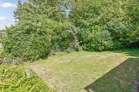 4 bedroom semi-detached bungalow for sale
