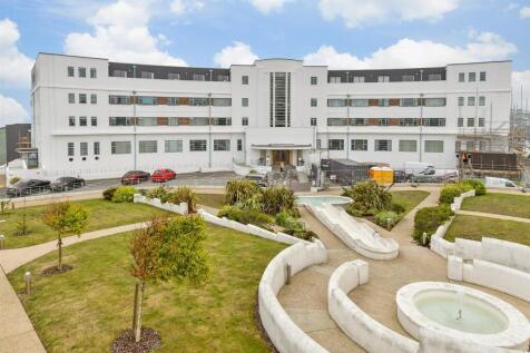 2 bedroom ground floor flat for sale