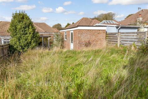 2 bedroom semi-detached bungalow for sale