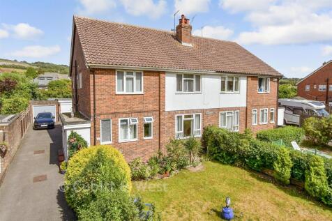 2 bedroom maisonette for sale