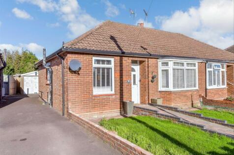 3 bedroom semi-detached bungalow for sale