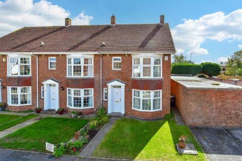The Saltings, Havant, Hampshire 3 bed end of terrace house for sale
