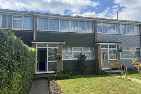 Binness Way, Portsmouth, Hampshire 3 bed terraced house for sale