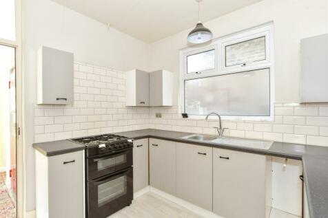 Keswick Avenue, Portsmouth, Hampshire 3 bed semi