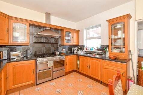 6 bedroom terraced house for sale