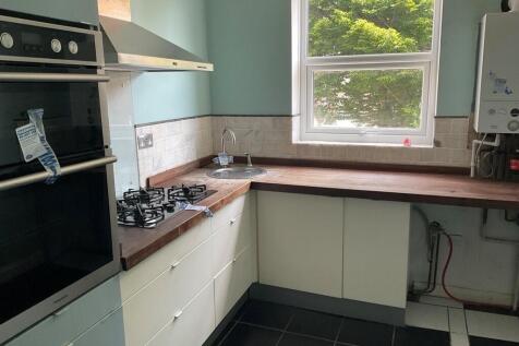 2 bedroom maisonette for sale