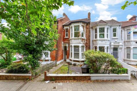 2 bedroom ground floor flat for sale