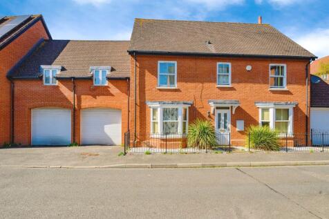 6 bedroom detached house for sale