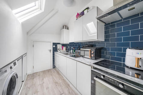5 bedroom terraced house for sale