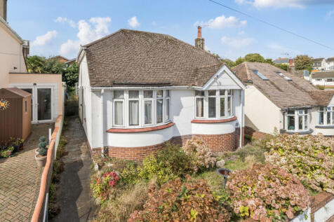 2 bedroom bungalow for sale