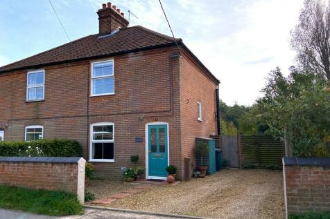 2 bedroom semi-detached house for sale