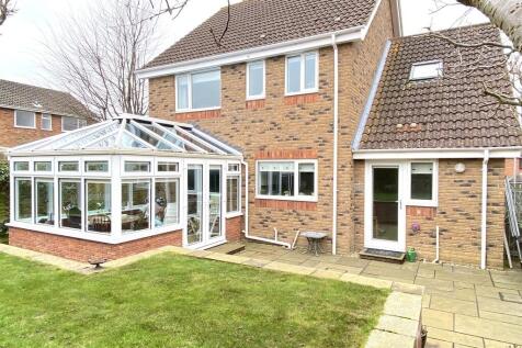 Seaview Crescent, Norfolk NR26 4 bed detached house for sale