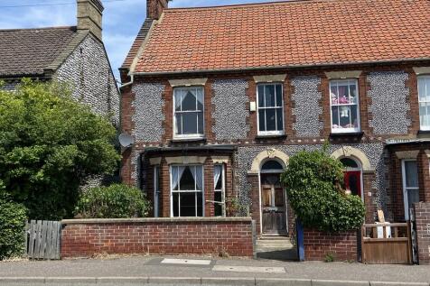 Cromer Road, Sheringham NR26 4 bed semi