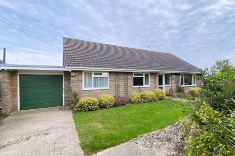 Sheringham Road, Holt NR25 3 bed detached bungalow for sale