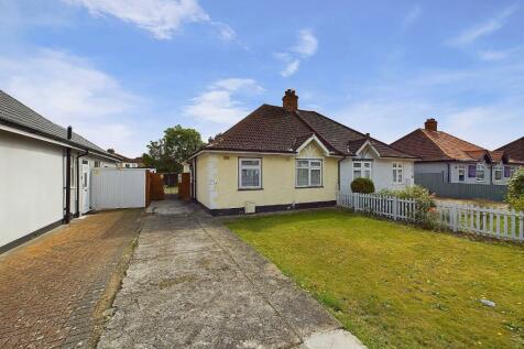 2 bedroom semi-detached bungalow for sale