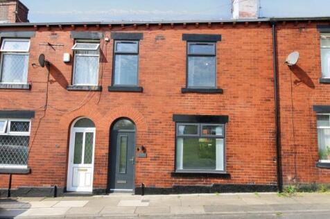 Dewhirst Road, Rochdale 3 bed terraced house for sale