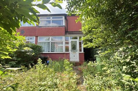 Davenham Road, Reddish 2 bed end of terrace house for sale