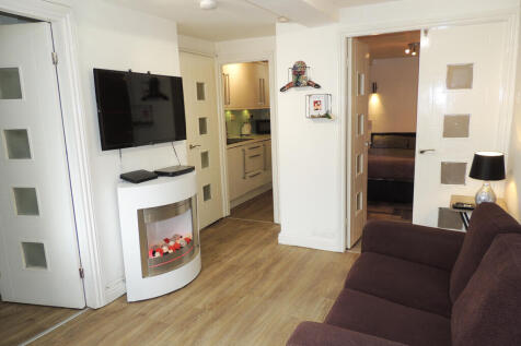 Meal Street, New Mills 1 bed ground floor flat for sale