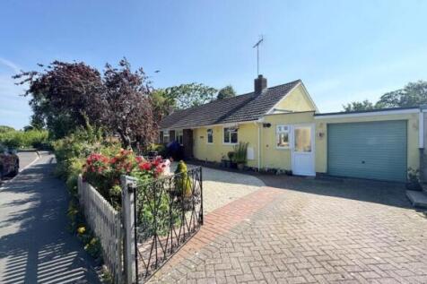 East Ride, Brent Knoll, Highbridge 2 bed semi