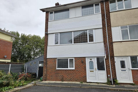 Brian Avenue, Droylsden 4 bed townhouse for sale
