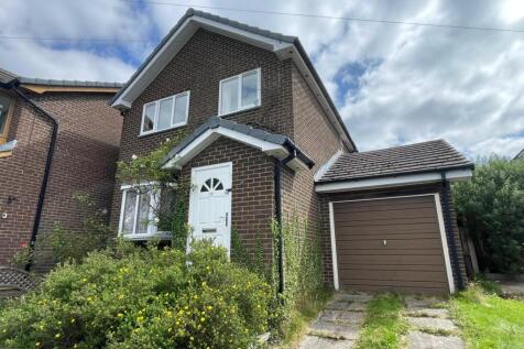Lodge Bank, Hadfield, Glossop 3 bed detached house for sale