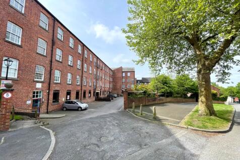 Springbank Court, Woodley 2 bed flat for sale