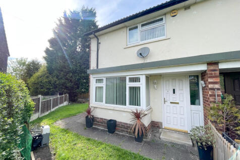 Goyt Crescent, Bredbury 2 bed end of terrace house for sale