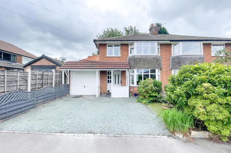 3 bedroom semi-detached house for sale