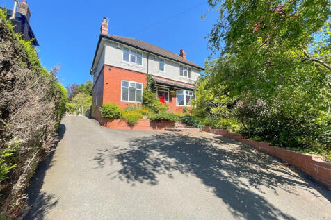 Stockport Road West, Bredbury 3 bed detached house for sale