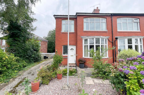 3 bedroom semi-detached house for sale