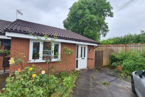 2 bedroom semi-detached bungalow for sale