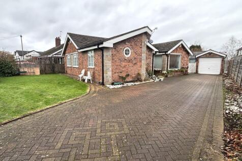 Lyndhurst Avenue, Hazel Grove 2 bed bungalow for sale