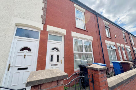 Lowfield Road, Shaw Heath 2 bed terraced house for sale