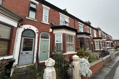 Wellington Grove, Shaw Heath 3 bed terraced house for sale