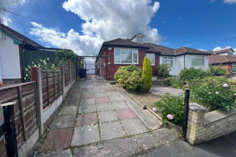 Ashwood Avenue, Denton 1 bed bungalow for sale