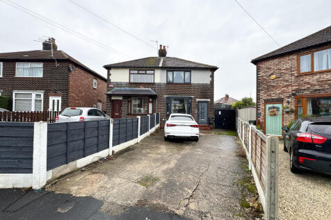 2 bedroom semi-detached house for sale