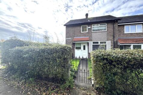 Baslow Road, Denton 2 bed end of terrace house for sale
