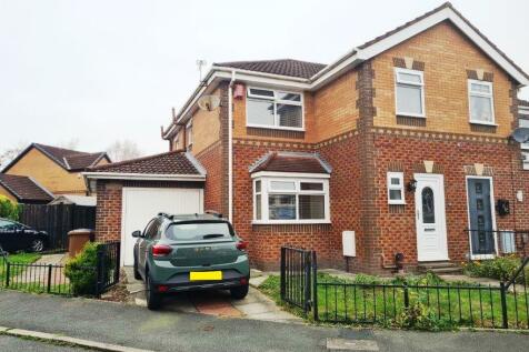 3 bedroom semi-detached house for sale